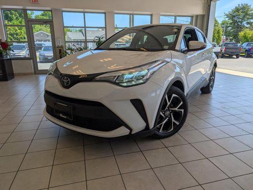 2022 Toyota C-HR XLE