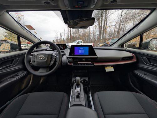 2026 Toyota Prius Plug-In Hybrid SE