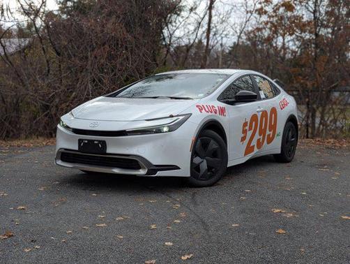 2026 Toyota Prius Plug-In Hybrid SE