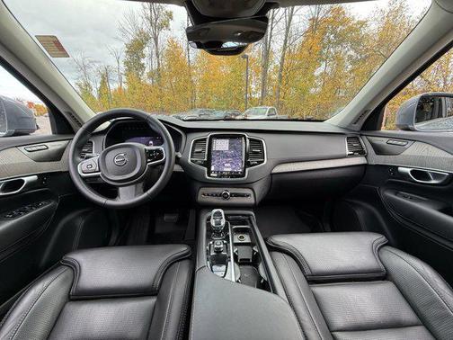 2023 Volvo XC90 B6 Ultimate 7-Seater