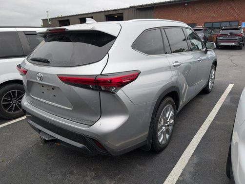 2022 Toyota Highlander Limited