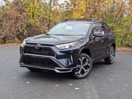 2025 Toyota RAV4 Hybrid SE