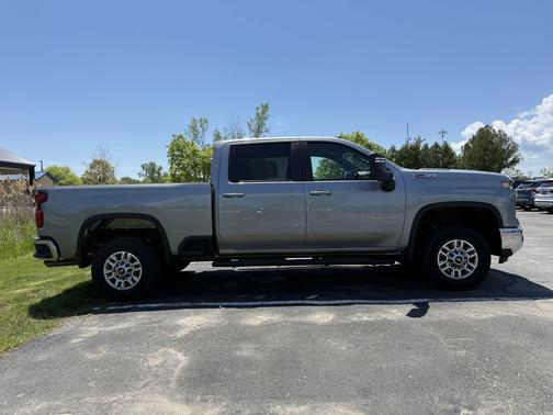 Sterling Gray Metallic 2025 Chevrolet Silverado 2500 LT