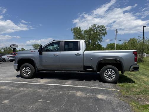 Sterling Gray Metallic 2025 Chevrolet Silverado 2500 LT