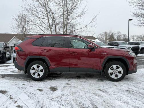 2021 Toyota RAV4 Hybrid XLE