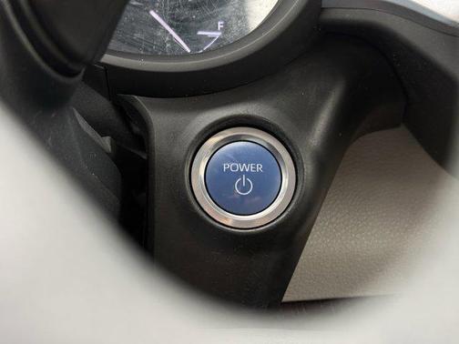 Celestial Silver Metallic 2022 Toyota Sienna LE