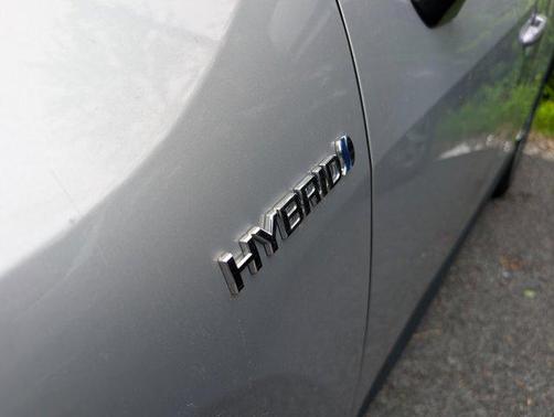 2020 Toyota RAV4 Hybrid LE