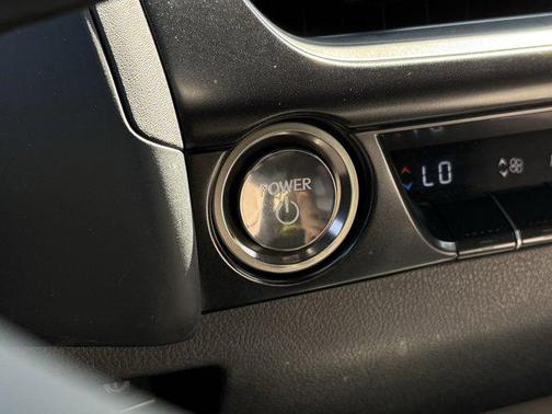 2025 Lexus UX 300h Premium