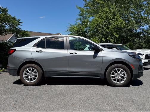 Sterling Gray Metallic 2023 Chevrolet Equinox LS