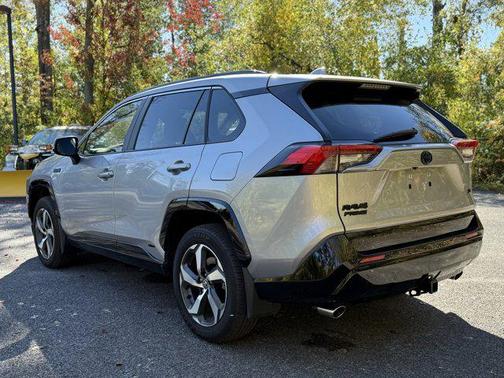 2024 Toyota RAV4 Prime SE