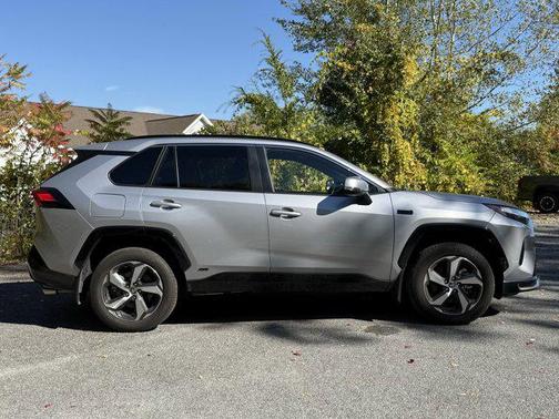 2024 Toyota RAV4 Prime SE