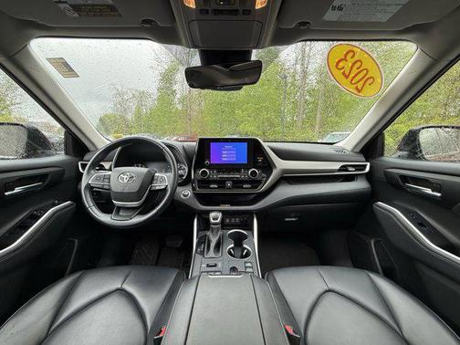 Ruby Flare Pearl 2023 Toyota Highlander XLE