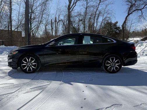 2023 Chevrolet Malibu FWD RS