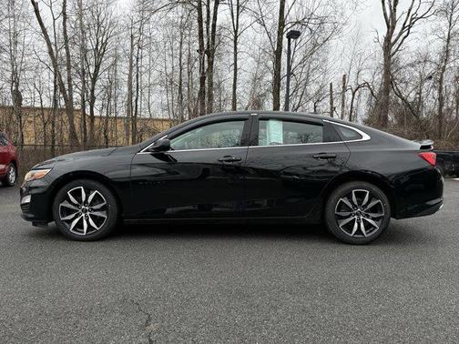 2023 Chevrolet Malibu FWD RS