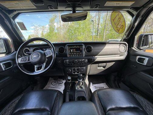 Black Clearcoat 2021 Jeep Gladiator High Altitude 4x4