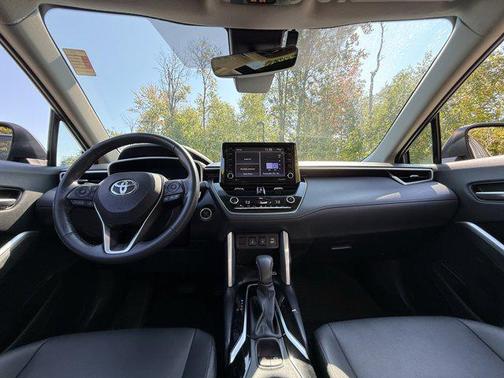 2022 Toyota Corolla Cross XLE
