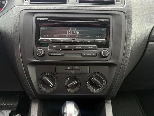 2015 Volkswagen Jetta 2.0L S