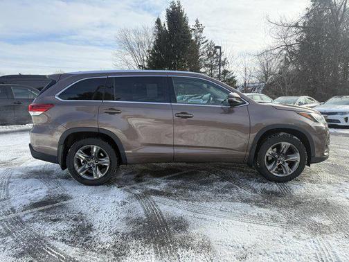 2017 Toyota Highlander Limited