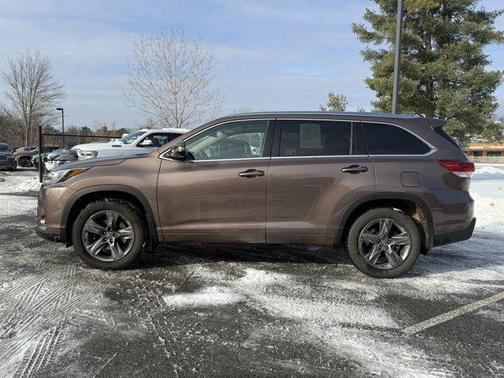 2017 Toyota Highlander Limited