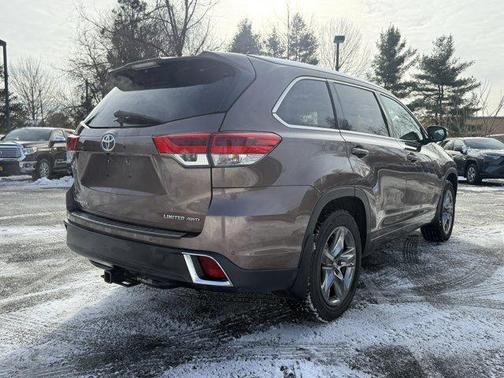 2017 Toyota Highlander Limited