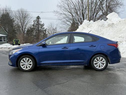 2019 Hyundai Accent SE