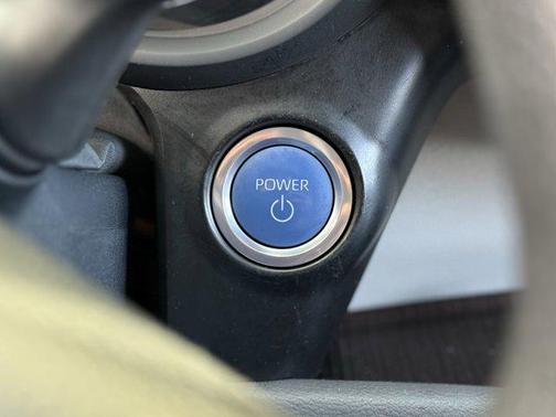 2022 Toyota Sienna LE