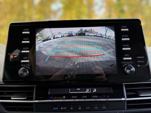 2022 Toyota Sienna LE