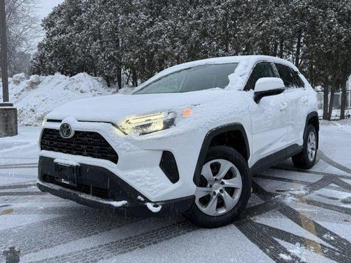 2023 Toyota RAV4 LE