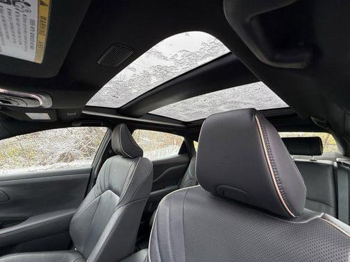 2023 Toyota Crown Platinum