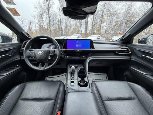 2023 Toyota Crown Platinum