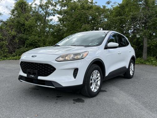 Oxford White 2020 Ford Escape SE