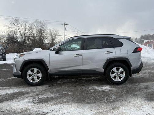 2021 Toyota RAV4 Hybrid LE