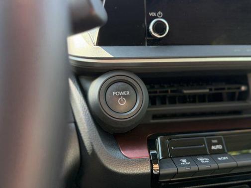 2024 Toyota Prius Prime SE