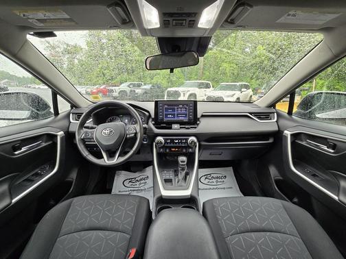 Silver Sky Metallic 2021 Toyota RAV4 XLE