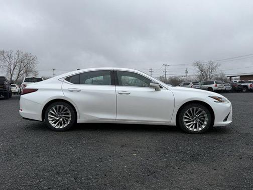 Eminent White Pearl 2019 Lexus ES 350 Base
