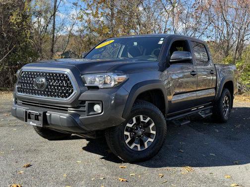 2018 Toyota Tacoma SR