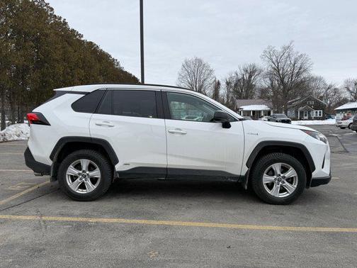 2021 Toyota RAV4 Hybrid LE