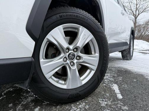 2021 Toyota RAV4 Hybrid LE