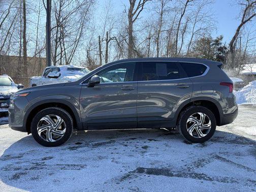 2022 Hyundai SANTA FE SE