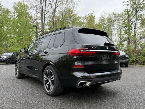 Black Sapphire Metallic 2019 BMW X7 xDrive40i