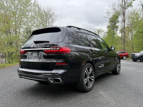 Black Sapphire Metallic 2019 BMW X7 xDrive40i