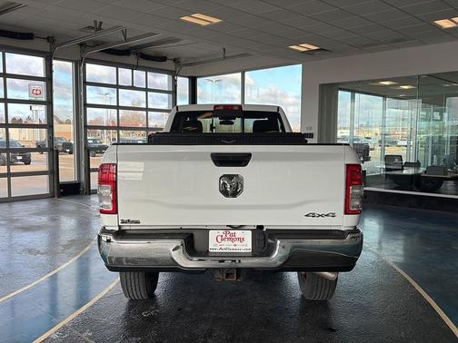 2019 RAM 2500 Tradesman Regular Cab 4x4 8' Box
