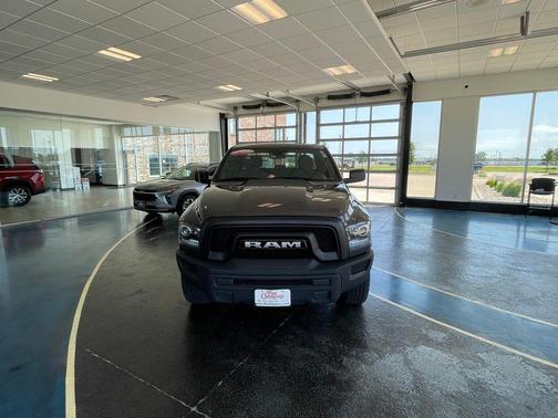 2024 RAM 1500 Classic Warlock Crew Cab 4x4 5'7' Box