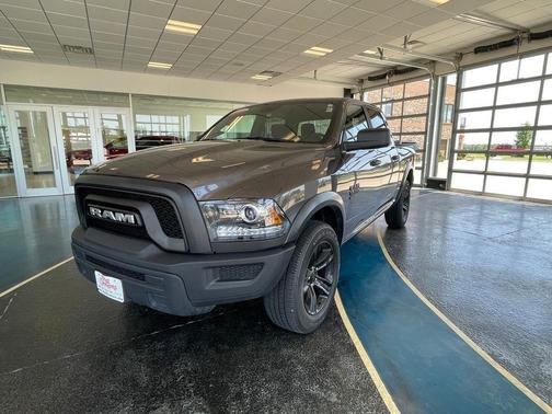2024 RAM 1500 Classic Warlock Crew Cab 4x4 5'7' Box