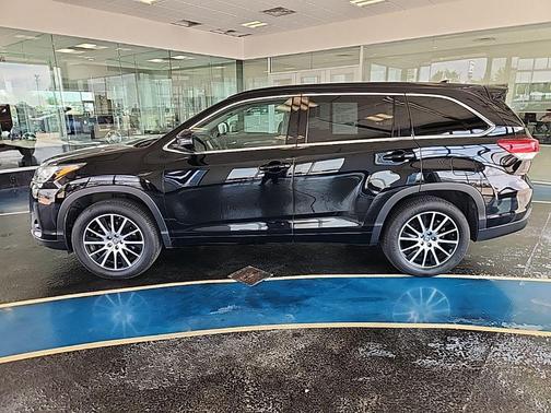 2018 Toyota Highlander SE