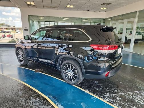 2018 Toyota Highlander SE