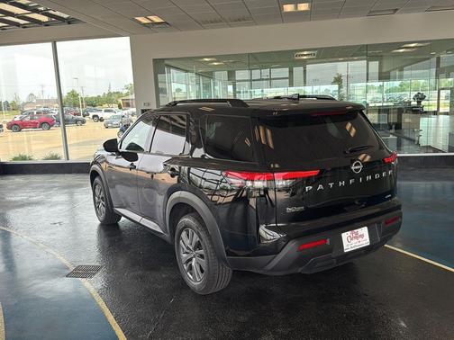 Super Black 2025 Nissan Pathfinder SV 4WD