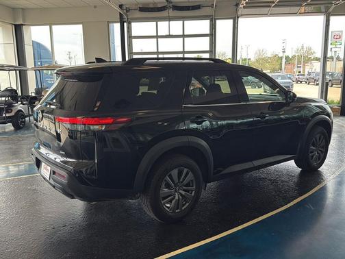 Super Black 2025 Nissan Pathfinder SV 4WD