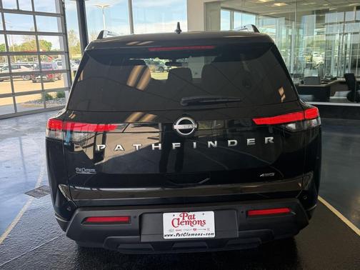 Super Black 2025 Nissan Pathfinder SV 4WD