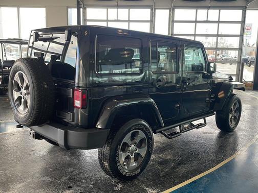 2013 Jeep Wrangler Unlimited Sahara